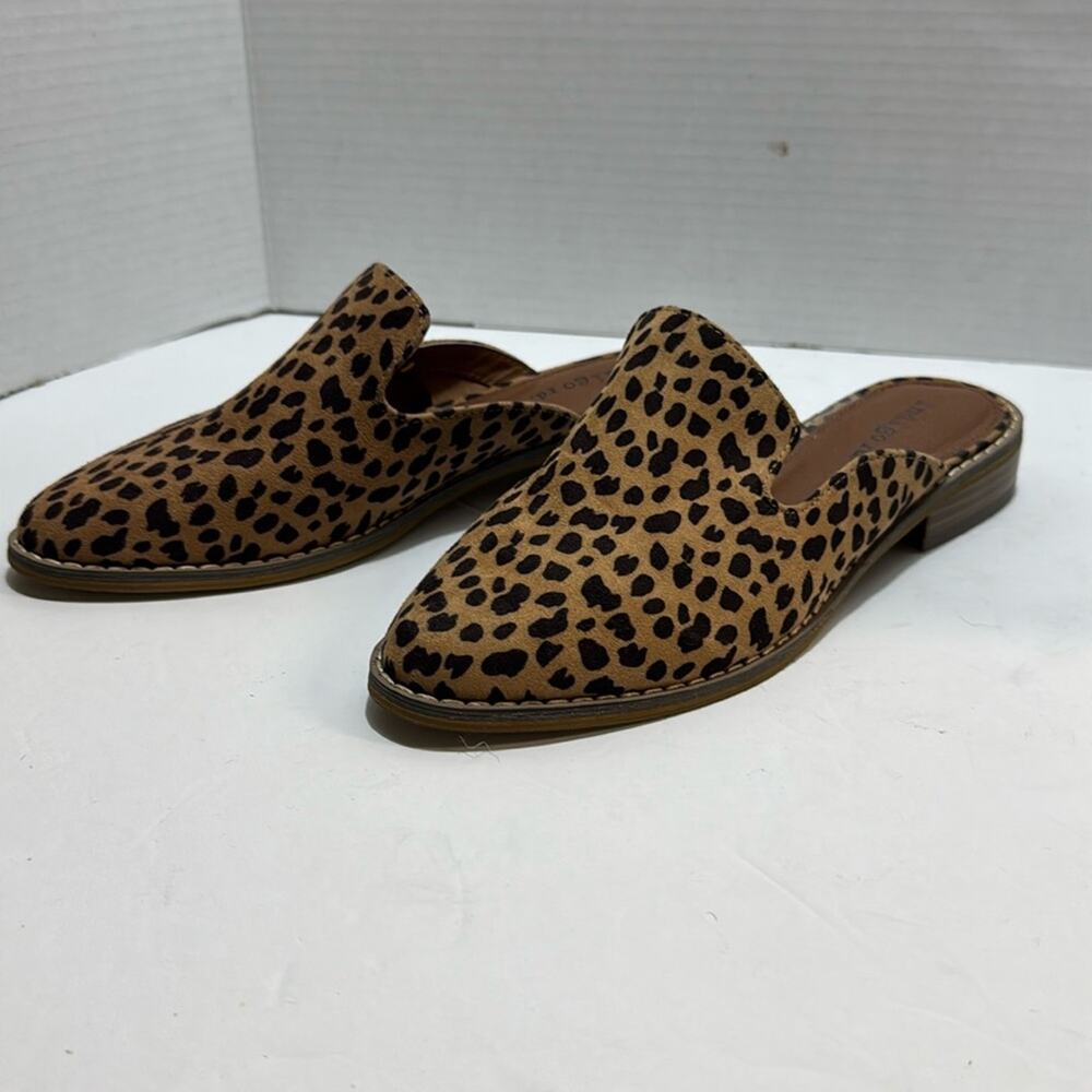Indigo rd animal print flats d‎ orsay size 6.5